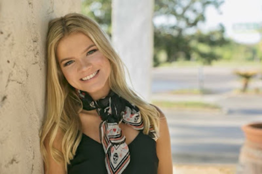 Meet your Posher, Ciera